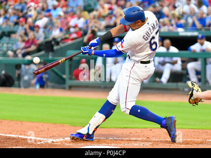 08.Juni 2018: Texas reicht hitter Ronald Guzman #67 At Bat während ein MLB Spiel zwischen den Houston Astros und der Texas Rangers bei Globe Life Park in Arlington, TX Houston Texas 7-3 besiegte Albert Pena/CSM Credit: Cal Sport Media/Alamy leben Nachrichten Stockfoto