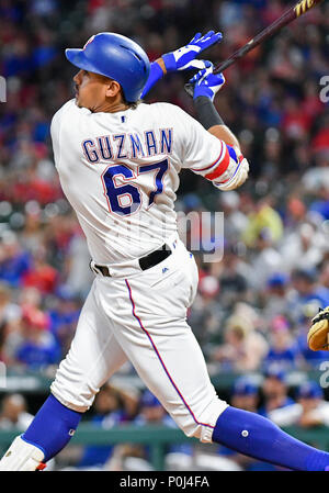 08.Juni 2018: Texas reicht hitter Ronald Guzman #67 At Bat während ein MLB Spiel zwischen den Houston Astros und der Texas Rangers bei Globe Life Park in Arlington, TX Houston Texas 7-3 besiegte Albert Pena/CSM Credit: Cal Sport Media/Alamy leben Nachrichten Stockfoto