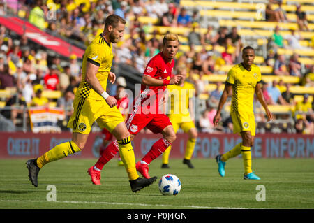 Samstag, Juni 09, 2018: Columbus Crew SC Verteidiger Josh Williams (3) bereitet die Kugel im Spiel zwischen den New York Red Bulls und Columbus Crew SC an MAPFRE Stadium, in Columbus, OH. Pflichtfeld Foto: Dorn Byg/Cal Sport Media. Columbus Crew SC 1 - New York Red Bulls 1 Credit: Cal Sport Media/Alamy leben Nachrichten Stockfoto