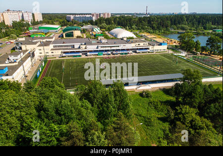 Draufsicht auf Fußball-Bereich der Schule olympischen Reserve in Zelenograd in Moskau, Russland Stockfoto