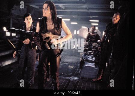 Original Film Titel: ALIEN: Resurrection. Englischer Titel: ALIEN: Resurrection. Regisseur: JEAN-PIERRE JEUNET. Jahr: 1997. Stars: Sigourney Weaver, Winona Ryder. Quelle: 20th Century Fox/TENNER, SUZANNE/Album Stockfoto