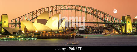 1995 historische OPERNHAUS (© Jorn Utzon 1963) Sydney Harbour SKYLINE NEW SOUTH WALES AUSTRALIEN Stockfoto