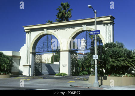 Historischen Eingang 1995 TOR Paramount Pictures die Melrose Avenue HOLLYWOOD LOS ANGELES Kalifornien USA Stockfoto