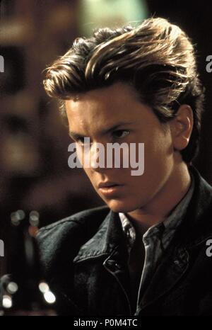 Original Film Titel: LITTLE NIKITA. Englischer Titel: LITTLE NIKITA. Regisseur: RICHARD BENJAMIN. Jahr: 1988. Stars: RIVER PHOENIX. Credit: HEKEL, LEN/Album Stockfoto