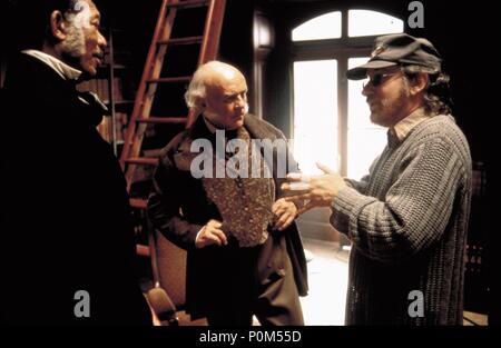 Original Film Titel: AMISTAD. Englischer Titel: AMISTAD. Regisseur: Steven Spielberg. Jahr: 1997. Stars: Anthony Hopkins; Steven Spielberg; Morgan Freeman. Credit: TM & DREAMWORKS/COOPER, ANDREW/Album Stockfoto