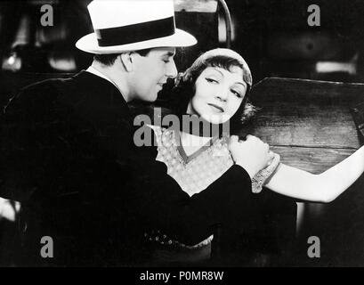 Original Film Titel: Ich decken die Waterfront. Englischer Titel: Ich decken die Waterfront. Regisseur: JAMES CRUZE. Jahr: 1933. Stars: Claudette Colbert; BEN LYON. Kredit: VERTRAUEN BILDER / Album Stockfoto