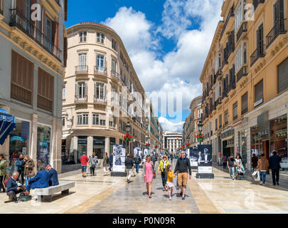 Geschäfte in der Calle Marqués de Larios, Malaga, Costa del Sol, Andalusien, Spanien Stockfoto