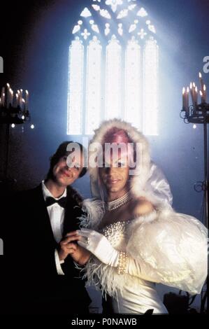 Original Film Titel: Die Abenteuer von Priscilla, Königin der Wüste. Englischer Titel: Die Abenteuer von Priscilla, Königin der Wüste. Regisseur: Stephan Elliott. Jahr: 1994. Stars: Hugo Weaving. Credit: POLYGRAM/Album Stockfoto