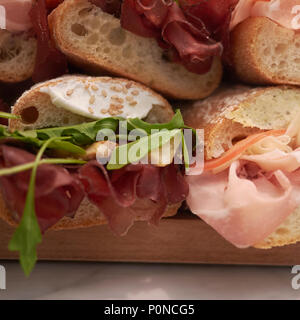 Verschiedene Sandwiches in eine Bar Stockfoto