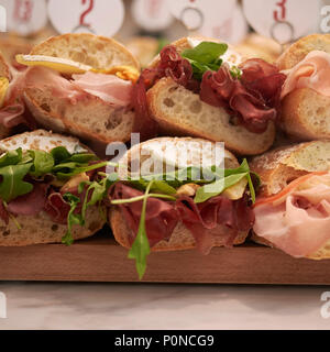 Verschiedene Sandwiches in eine Bar Stockfoto