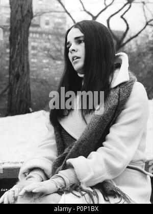 Original Film Titel: LOVE STORY. Englischer Titel: LOVE STORY. Regisseur: Arthur Hiller. Jahr: 1970. Stars: ALI MACGRAW. Quelle: Paramount Pictures/Album Stockfoto