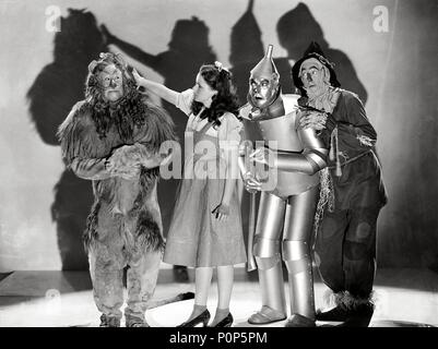 Original Film Titel: Der Zauberer von Oz. Englischer Titel: Der Zauberer von Oz. Regisseur: VICTOR FLEMING. Jahr: 1939. Stars: BERT LAHR, JACK HALEY, Judy Garland, RAY BOLGER. Credit: M.G.M/Album Stockfoto