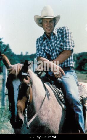 Original Film Titel: DALLAS - TV. Englischer Titel: DALLAS - TV. Jahr: 1978. Stars: Steve KANALY. Credit: LORIMAR TV/Album Stockfoto