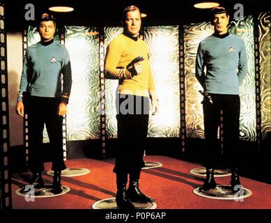 Original Film Titel: STAR TREK. Englischer Titel: STAR TREK. Jahr: 1966. Stars: Leonard Nimoy, William Shatner, DEFOREST KELLEY. Quelle: PARAMOUNT TV/Album Stockfoto