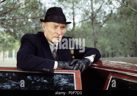 Original Film Titel: GOMA 2. Englischer Titel: GOMA 2. Regisseur: JOSÉ ANTONIO DE LA LOMA. Jahr: 1984. Stars: Lee van Cleef. Stockfoto