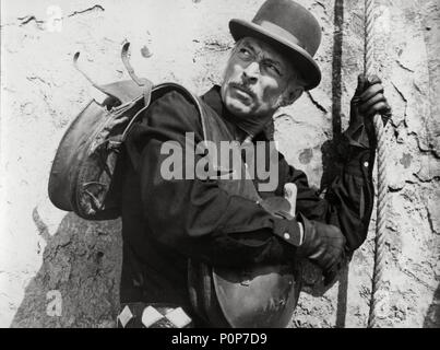 Original Film Titel: BAD MAN'S RIVER. Englischer Titel: BAD MAN'S RIVER. Regisseur: EUGENIO MARTIN. Jahr: 1971. Stars: Lee van Cleef. Credit: INTERNATIONALE APOLLO FILME/Album Stockfoto