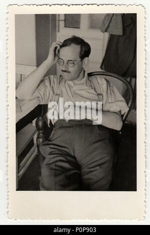 HODONIN, der Tschechoslowakischen Republik, ca. 1940: ein altes Foto von einem jungen Mann, circa 1940. Stockfoto