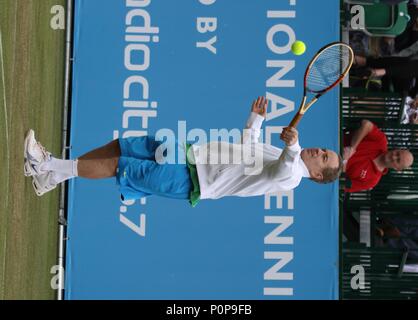 Liverpool, Großbritannien, John McEnroe unterhält in Liverpool Tennis Turnier credit Ian Fairbrother/Alamy Stockfotos Stockfoto