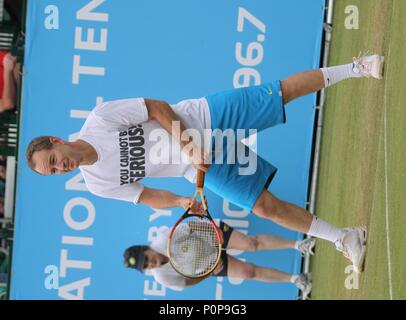 Liverpool, Großbritannien, John McEnroe unterhält in Liverpool Tennis Turnier credit Ian Fairbrother/Alamy Stockfotos Stockfoto