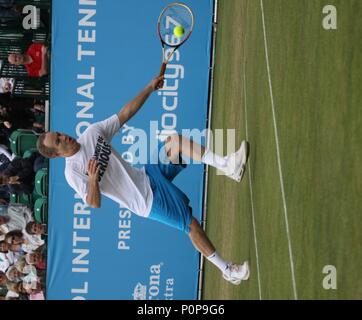 Liverpool, Großbritannien, John McEnroe unterhält in Liverpool Tennis Turnier credit Ian Fairbrother/Alamy Stockfotos Stockfoto