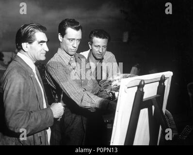 Original Film Titel: GEBOREN SCHLECHT ZU SEIN. Englischer Titel: GEBOREN SCHLECHT ZU SEIN. Regisseur: Nicholas Ray. Jahr: 1950. Stars: NICHOLAS RAY; Mel Ferrer. Credit: RKO RADIO/Album Stockfoto