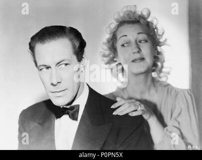 Original Film Titel: BLITHE SPIRIT. Englischer Titel: BLITHE SPIRIT. Regisseur: David Lean. Jahr: 1945. Stars: REX HARRISON; KAY HAMMOND. Credit: Zwei Städte/CINEGUILD/Album Stockfoto