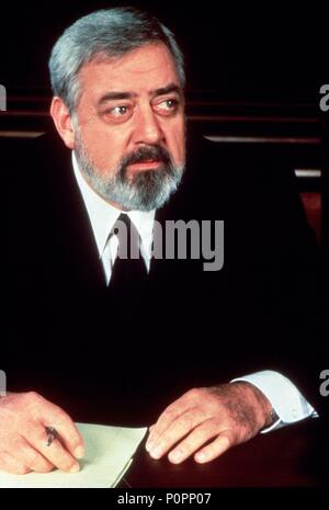 Original Film Titel: Perry Mason: FALL DER DAME IM SEE-TV. Englischer Titel: Perry Mason: FALL DER DAME IM SEE-TV. Regisseur: RON SATLOF. Jahr: 1988. Stars: Raymond Burr. Quelle: VIACOM BILDER / Album Stockfoto