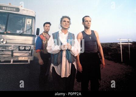 Original Film Titel: Die Abenteuer von Priscilla, Königin der Wüste. Englischer Titel: Die Abenteuer von Priscilla, Königin der Wüste. Regisseur: Stephan Elliott. Jahr: 1994. Stars: Guy Pearce, Terence Stamp, Hugo Weaving. Credit: POLYGRAM/Album Stockfoto