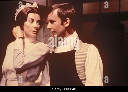 Original Film Titel: Upstairs, Downstairs-TV. Englischer Titel: Upstairs, Downstairs-TV. Regisseur: Bill BAIN; DEREK Bennett. Jahr: 1971. Stars: JEAN MARSH; CHRISTOPHER BEENY. Credit: LWT/Album Stockfoto