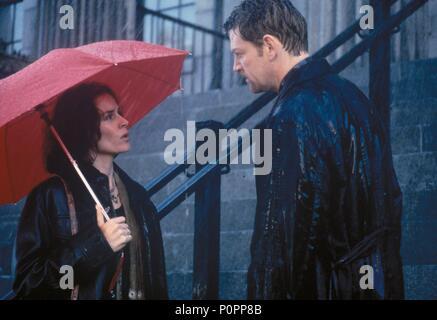 Original Film Titel: der LEBKUCHENMANN. Englischer Titel: The Gingerbread Man. Regisseur: Robert Altman. Jahr: 1998. Stars: EMBETH DAVIDTZ; Kenneth Branagh. Credit: POLYGRAM/RUDOLPH, JOYCE/Album Stockfoto