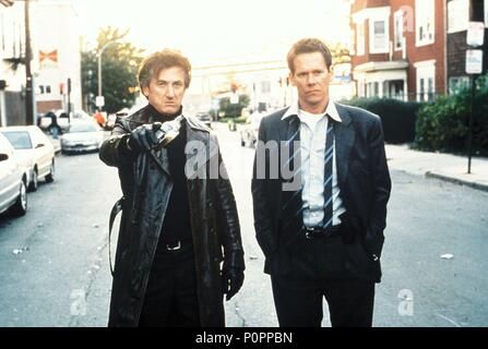 Original Film Titel: Mystic River. Englischer Titel: Mystic River. Regisseur: Clint Eastwood. Jahr: 2003. Stars: Kevin Bacon; Sean Penn. Quelle: WARNER BROS. / WALLACE, MERIE W./Album Stockfoto