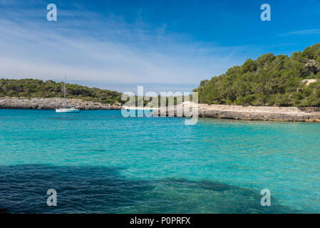 Bucht der Cala Mondrago - wunderschöner Strand und die Küste von Mallorca Stockfoto