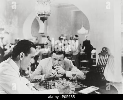 Original Film Titel: Casablanca. Englischer Titel: Casablanca. Regisseur: Michael Curtiz. Jahr: 1942. Stars: Peter Lorre; Humphrey Bogart. Quelle: WARNER BROTHERS/Album Stockfoto