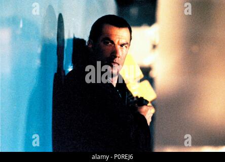 Original Film Titel: unter Belagerung. Englischer Titel: unter Belagerung. Regisseur: Andrew Davis. Jahr: 1992. Stars: Steven Seagal. Quelle: WB/REGENCY ENTERPRISES V.O.F./Canal+/Album Stockfoto