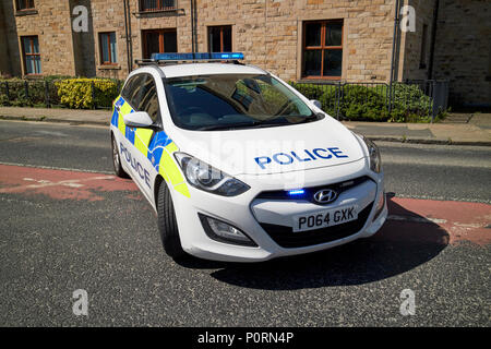 Lancashire constabulary Hyundai i30 Immobilien Polizei Fahrzeug in der Mitte der Straße aufgrund eines Zwischenfalls lancaster Lancashire England Großbritannien Stockfoto