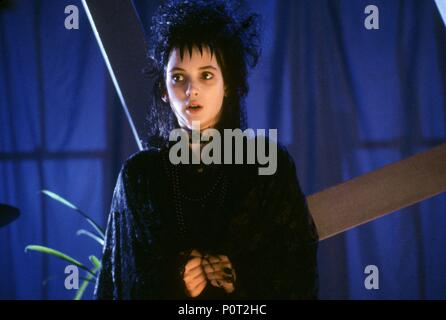 Original Film Titel: BEETLEJUICE. Englischer Titel: BEETLEJUICE. Regisseur: Tim Burton. Jahr: 1988. Stars: Winona Ryder. Quelle: GEFFEN FILM/WARNER BROTHERS/Album Stockfoto