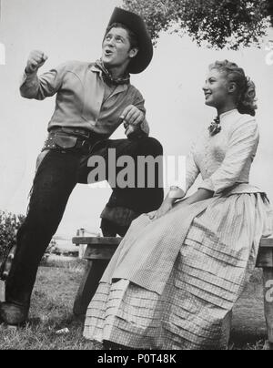 Original Film Titel: Oklahoma!. Englischer Titel: Oklahoma!. Regisseur: Fred Zinnemann. Jahr: 1955. Stars: GORDON MACRAE, SHIRLEY JONES. Credit: MAGNA THEATER/Album Stockfoto