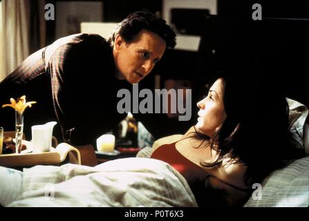 Original Film Titel: Don't Say A Word. Englischer Titel: Don't Say A Word. Regisseur: Gary FLEDER. Jahr: 2001. Stars: FAMKE JANSSEN, Michael Douglas. Credit: Regency/GERLITZ, AVA V./Album Stockfoto