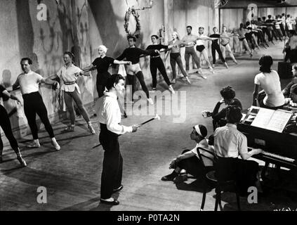 Original Film Titel: Die roten Schuhe. Englischer Titel: Die roten Schuhe. Film Regie: EMERIC PRESSBURGER. Jahr: 1948. Stars: Robert Helpmann. Credit: Rang/Album Stockfoto