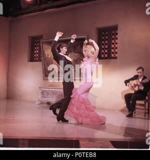 Original Film Titel: DER GENIESSER. Englischer Titel: DIE GENIESSER. Regisseur: JEAN NEGULESCO. Jahr: 1964. Stars: Antonio Gades; ANN- MARGRET. Quelle: 20th Century Fox/Album Stockfoto