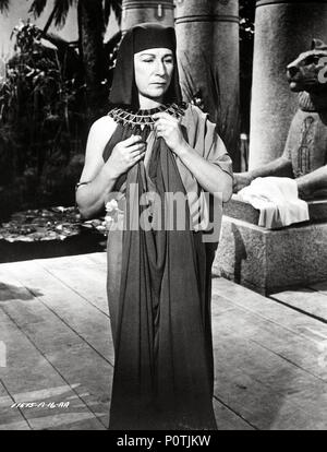 Original Film Titel: DIE ZEHN GEBOTE. Englischer Titel: DIE ZEHN GEBOTE. Regisseur: CECIL B DEMILLE. Jahr: 1956. Stars: JUDITH ANDERSON. Quelle: Paramount Pictures/Album Stockfoto