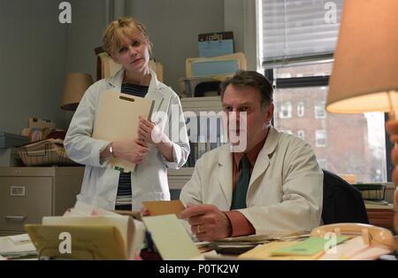 Original Film Titel: ewigen Sonnenschein DER makellos. Englischer Titel: ewigen Sonnenschein DER makellos. Regisseur: Michel Gondry. Jahr: 2004. Stars: Kirsten Dunst, Tom Wilkinson. Quelle: FOCUS FEATURES/Lee, David/Album Stockfoto