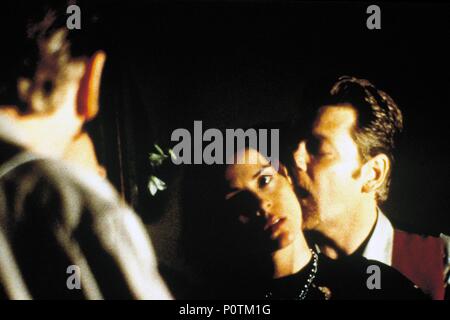 Original Film Titel: der LEBKUCHENMANN. Englischer Titel: The Gingerbread Man. Regisseur: Robert Altman. Jahr: 1998. Stars: EMBETH DAVIDTZ; Kenneth Branagh. Credit: POLYGRAM/RUDOLPH, JOYCE/Album Stockfoto