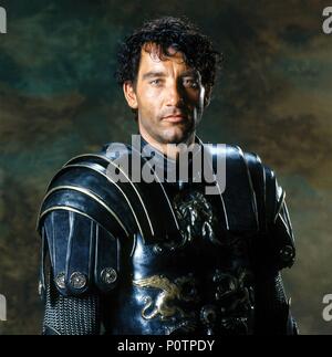 Original Film Titel: KÖNIG ARTUS. Englischer Titel: KÖNIG ARTUS. Regisseur: ANTOINE FUQUA. Jahr: 2004. Stars: Clive Owen. Credit: TOUCHSTONE PICTURES/Gorman, Greg/Album Stockfoto