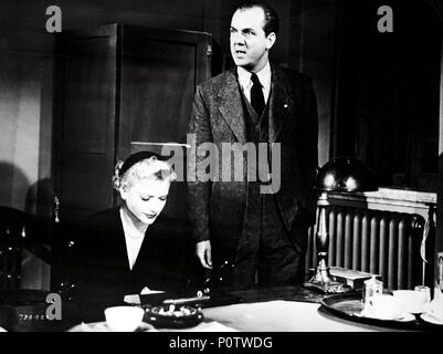 Original Film Titel: Ich gestehe. Englischer Titel: Ich gestehe. Regisseur: Alfred Hitchcock. Jahr: 1953. Stars: Karl Malden; ANNE BAXTER. Quelle: WARNER BROTHERS/Album Stockfoto