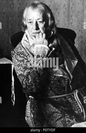 Original Film Titel: LITTLE DORRIT. Englischer Titel: LITTLE DORRIT. Regisseur: CHRISTINE EZARD. Jahr: 1988. Stars: Alec Guinness. Credit: SANDS FILME/Album Stockfoto