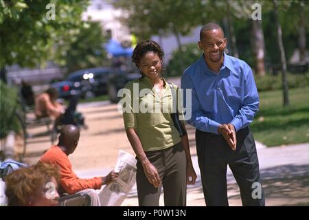 Original Film Titel: Frau, du bist gelöst. Englischer Titel: Frau, du bist gelöst. Regisseur: Michael Schultz. Jahr: 2004. Stars: KIMBERLY ELISE; Michael Schiffer. Credit: MAGNOLIE BILDER / Album Stockfoto