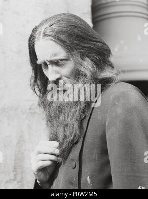 Original Film Titel: RASPUTIN: THE MAD MONK. Englischer Titel: RASPUTIN: THE MAD MONK. Regisseur: DON SHARP. Jahr: 1966. Stars: Christopher Lee. Credit: HAMMER/Album Stockfoto