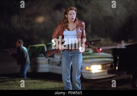 Original Film Titel: EIGHT LEGGED FREAKS. Englischer Titel: EIGHT LEGGED FREAKS. Regisseur: ELLORY ELKAYEM. Jahr: 2002. Stars: KARI WUHRER. Quelle: WARNER BROS. Bilder / Album Stockfoto