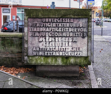 Das Denkmal für die historischen Wandels - Sammlung von Fragmenten aus historischen Denkmälern am Rosa-Luxemburg-Platz, Berlin die Stücke dieser ungewöhnlichen mem Stockfoto